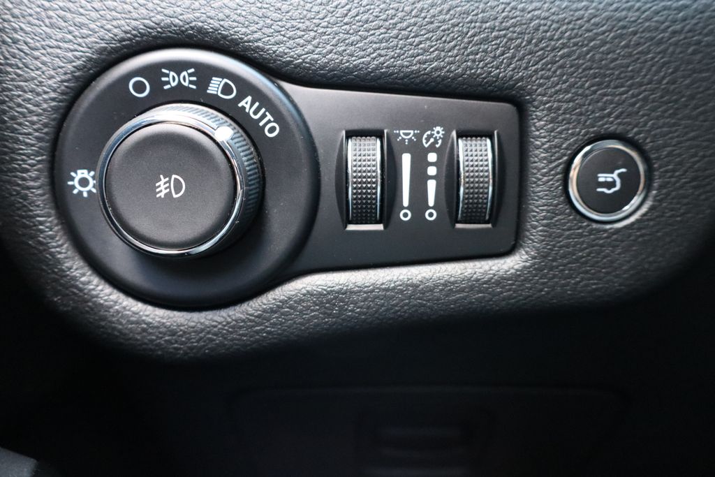 used 2023 Jeep Cherokee car, priced at $24,800