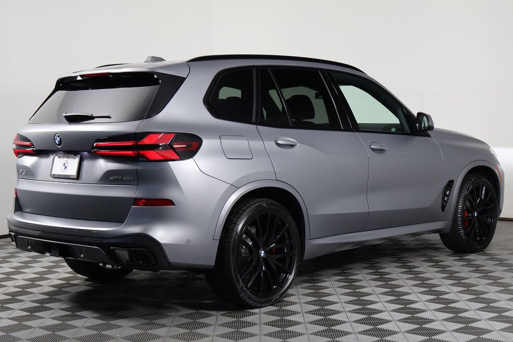 Thumbnail: 2026 BMW X5 - 3