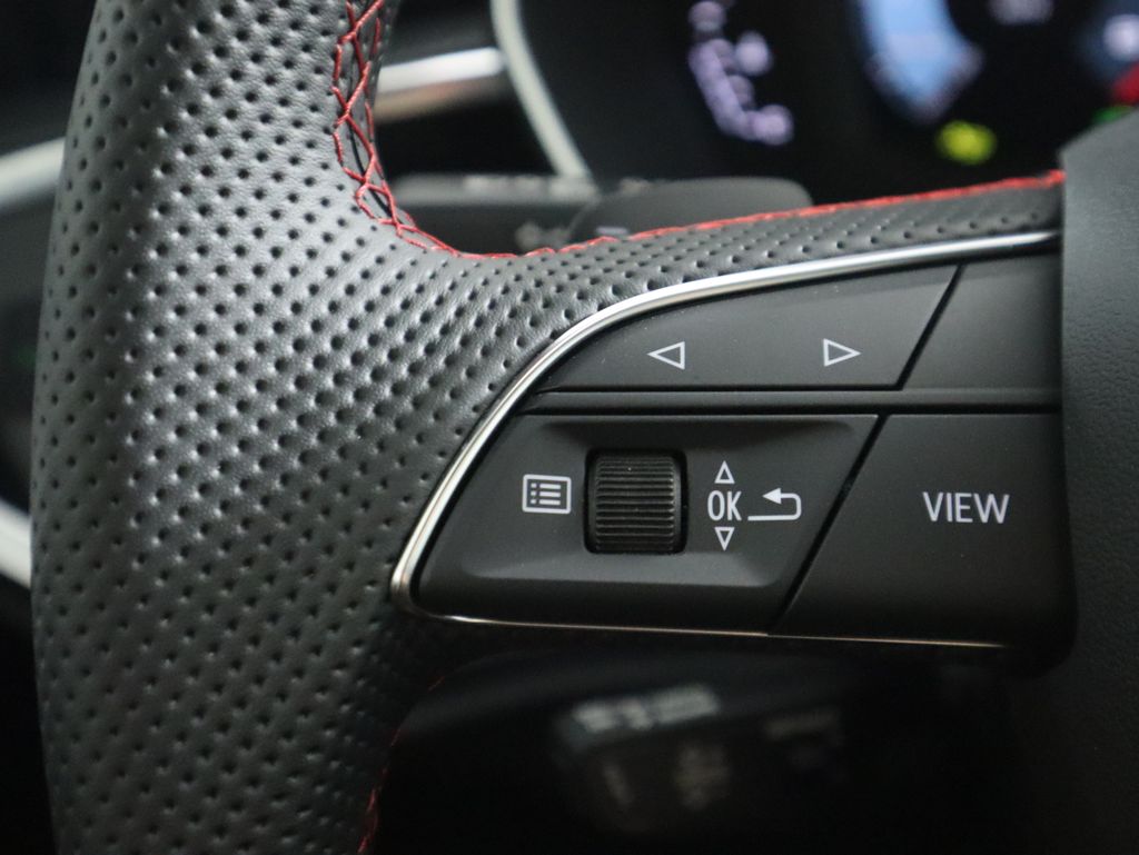 Thumbnail: 2025 Audi Q3 - 13