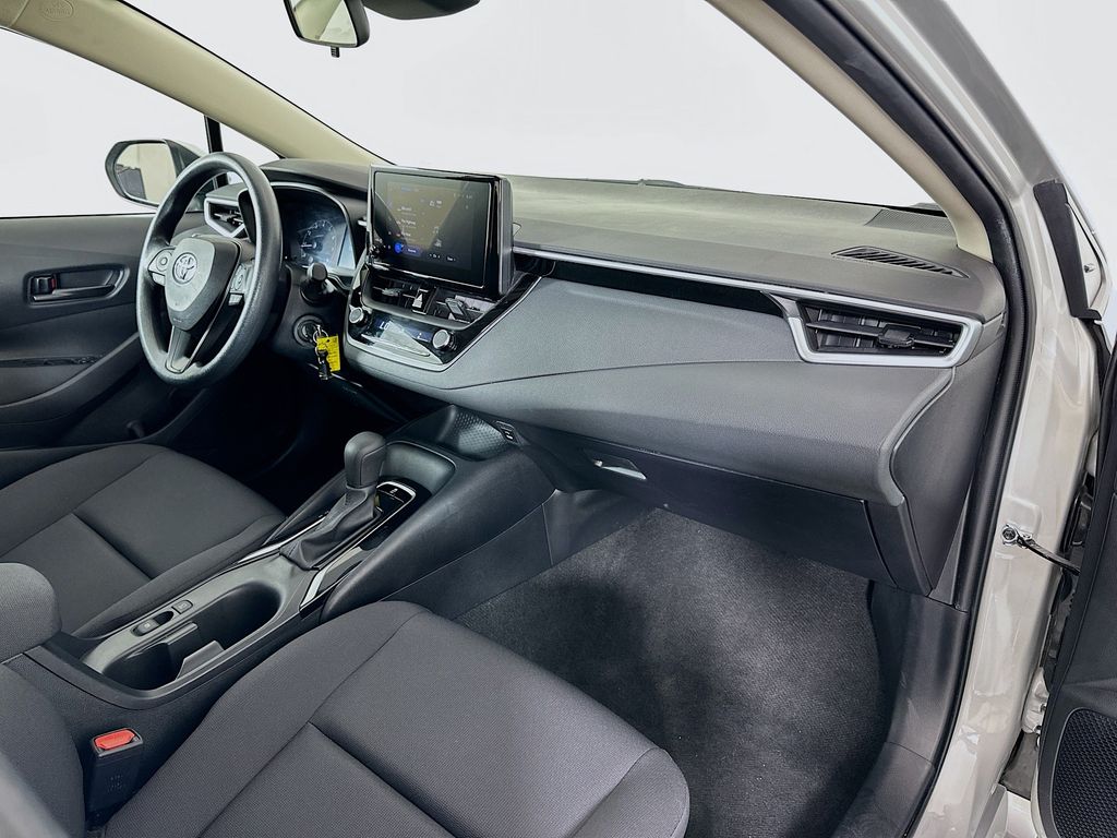 2024 Toyota Corolla LE 27