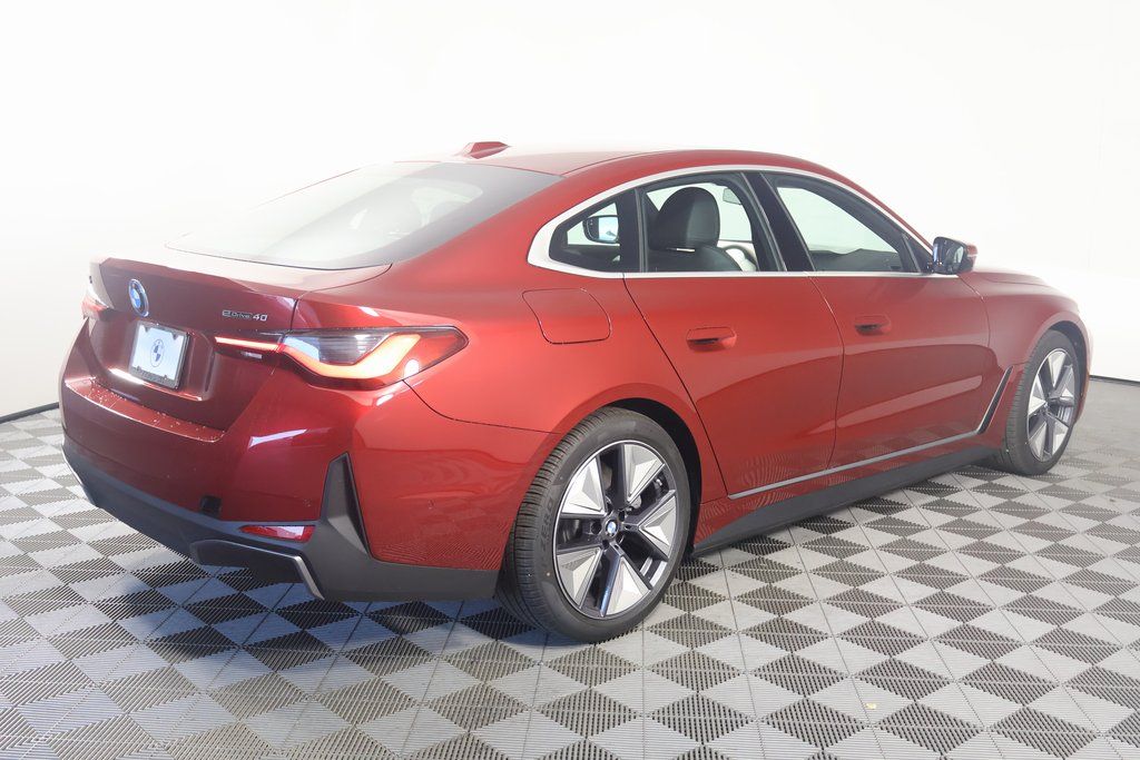 2025 BMW i4 eDrive40 2