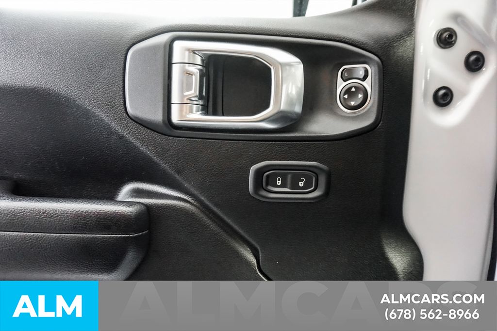 Used 2025 White Jeep Rubicon image 47