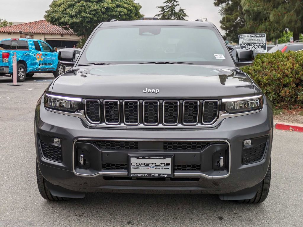 2024 Jeep Grand Cherokee Overland 2