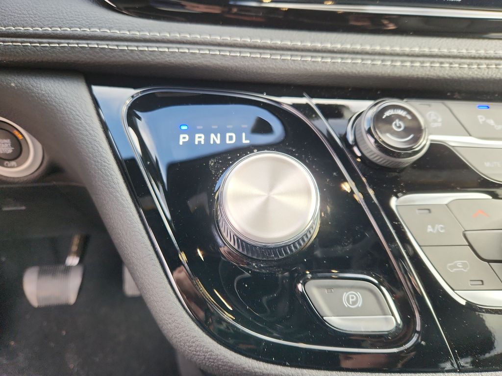 2026 Chrysler Pacifica Select - Photo 21