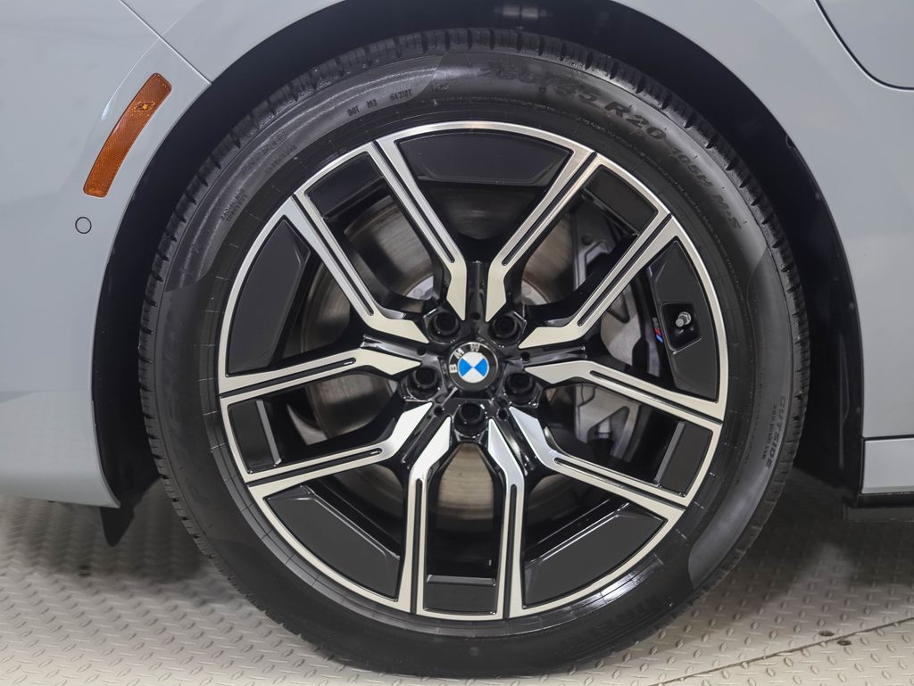 Thumbnail: 2026 BMW 7 Series - 2