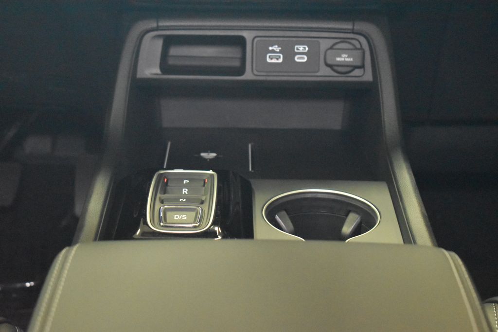 Thumbnail: 2025 Honda Pilot - 13