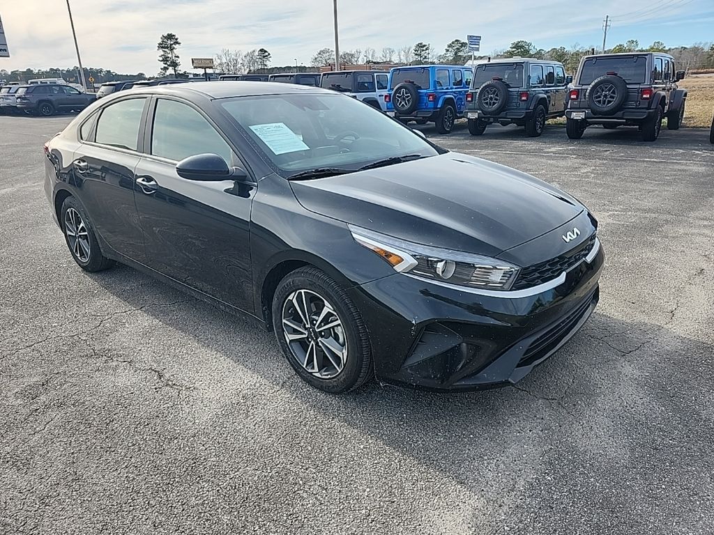 2024 Kia Forte LXS FWD