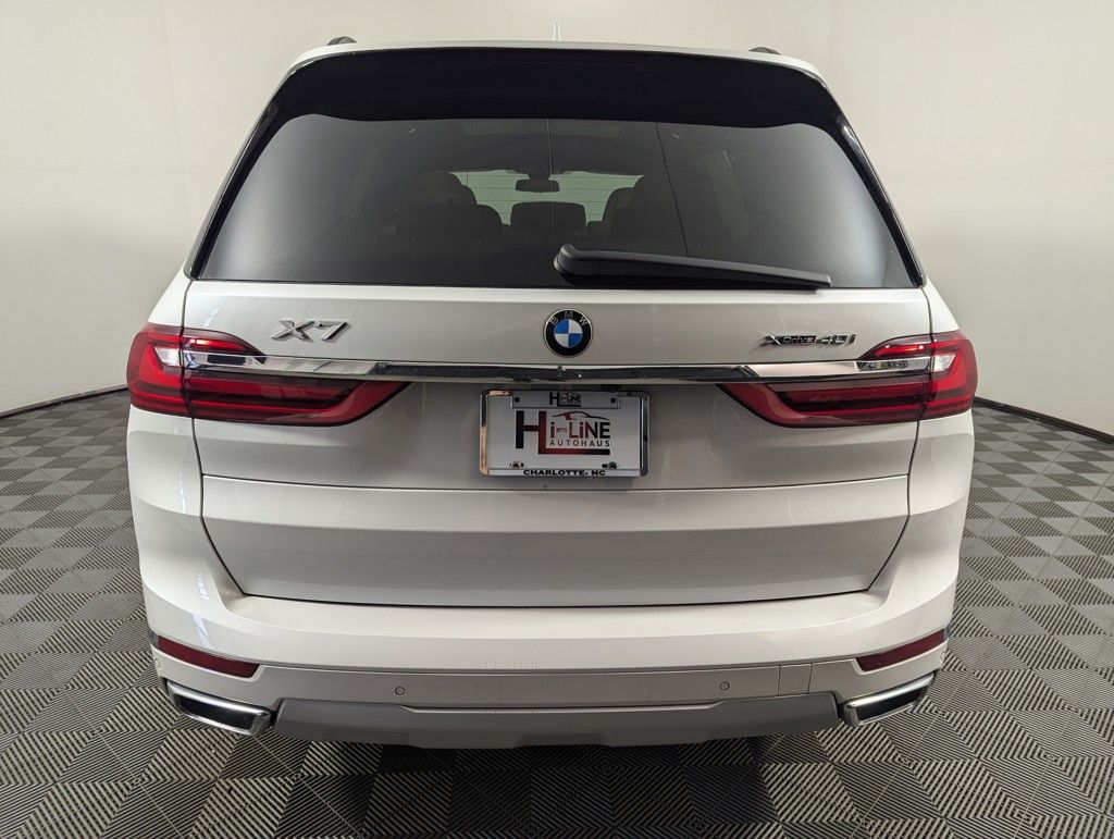 2022 BMW X7 xDrive40i photo