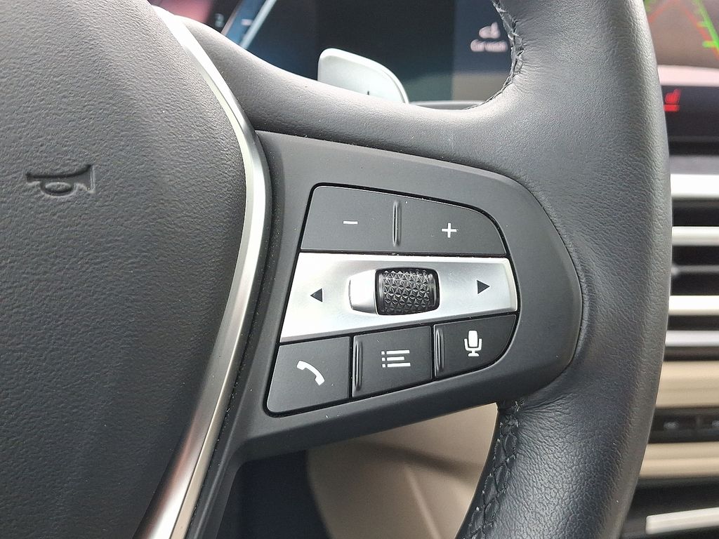 Thumbnail: 2024 BMW 3 Series - 23