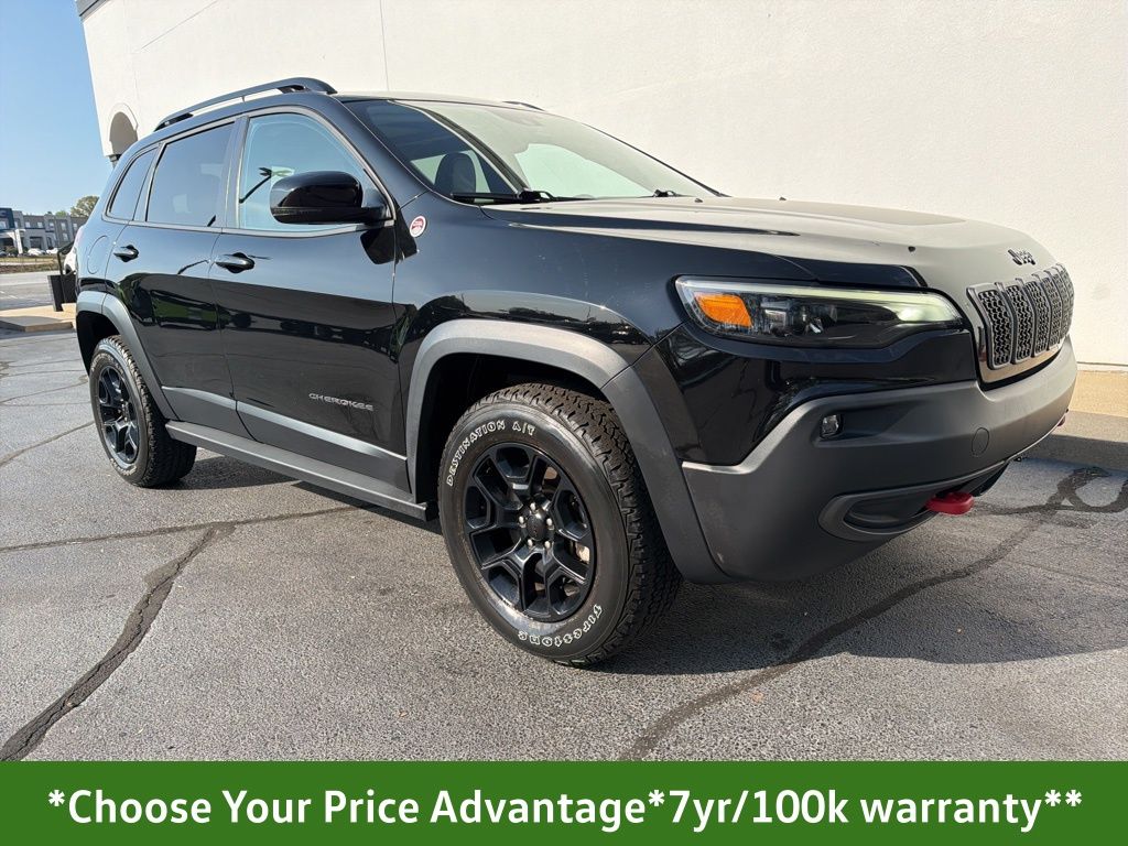 Diamond Black Crystal Pearlcoat 2022 Jeep Cherokee Trailhawk 4WD SUV / Crossover Four-Wheel Drive 9-Speed Automatic