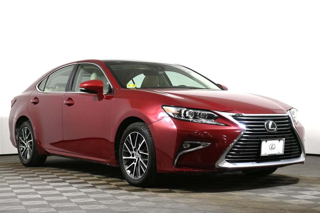 Thumbnail: 2017 Lexus ES - 9