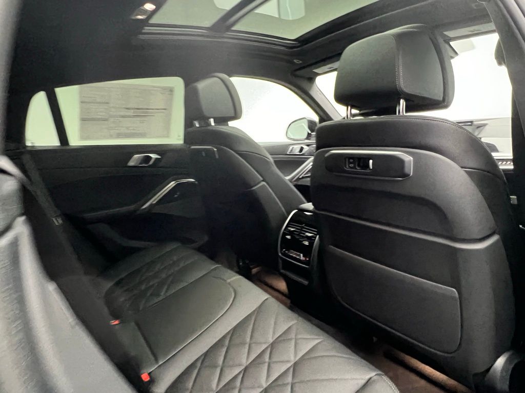 Thumbnail: 2026 BMW X6 - 8