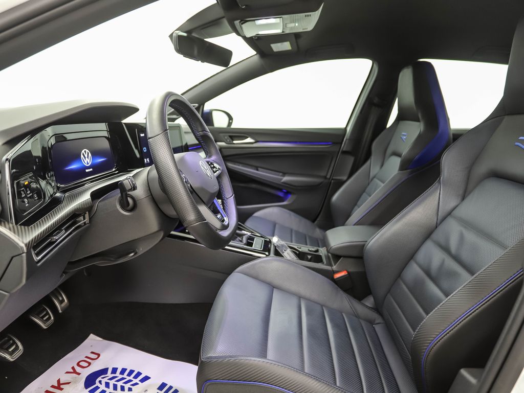 2023 Volkswagen Golf R 11