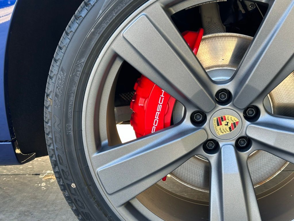 Thumbnail: 2026 Porsche Macan - 16