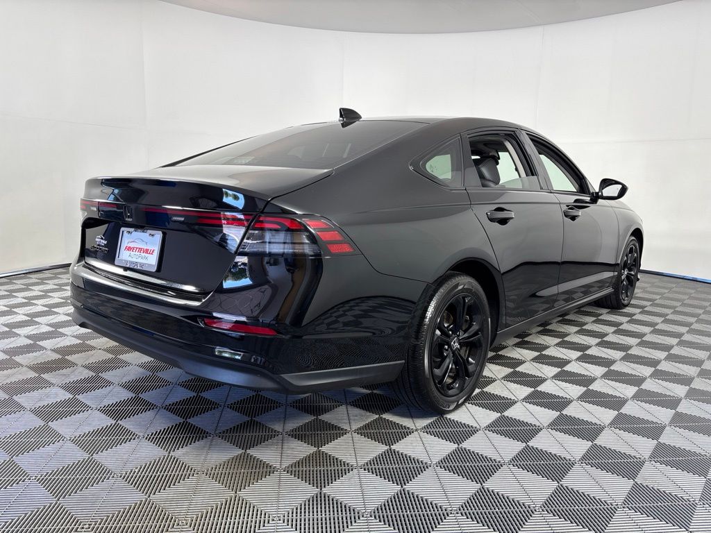 Thumbnail: 2025 Honda Accord - 17