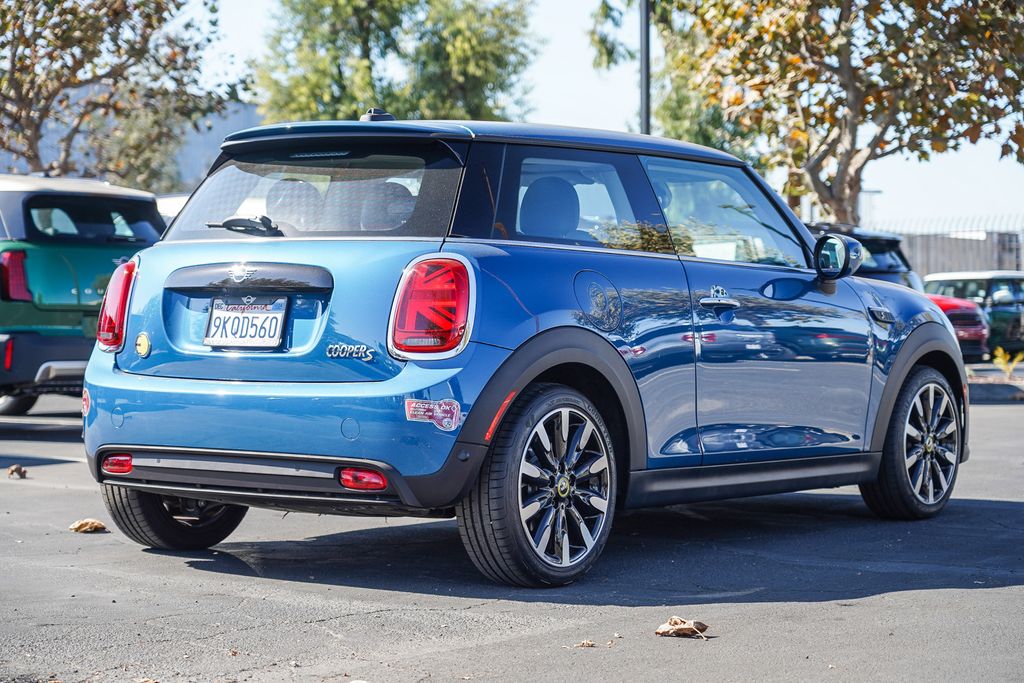 2024 MINI Cooper SE Electric Signature 8