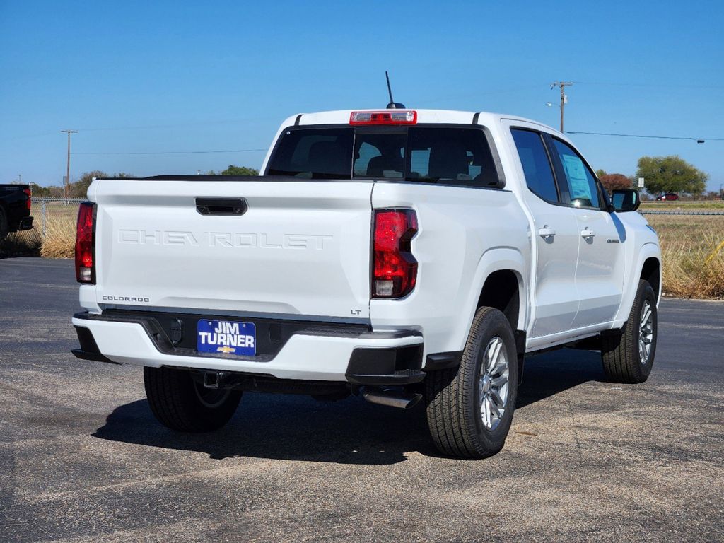 2024 Chevrolet Colorado LT 3