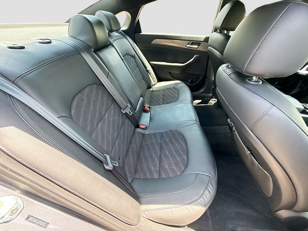 Used 2018 Gray Hyundai Sport+ image 29