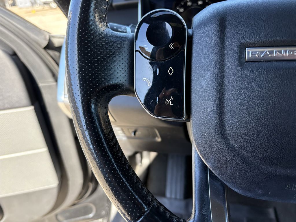 Used 2018 Black Land Rover SE image 16