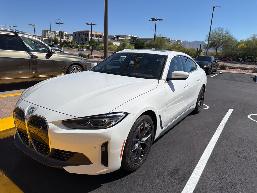 Thumbnail: 2023 BMW i4 - 3