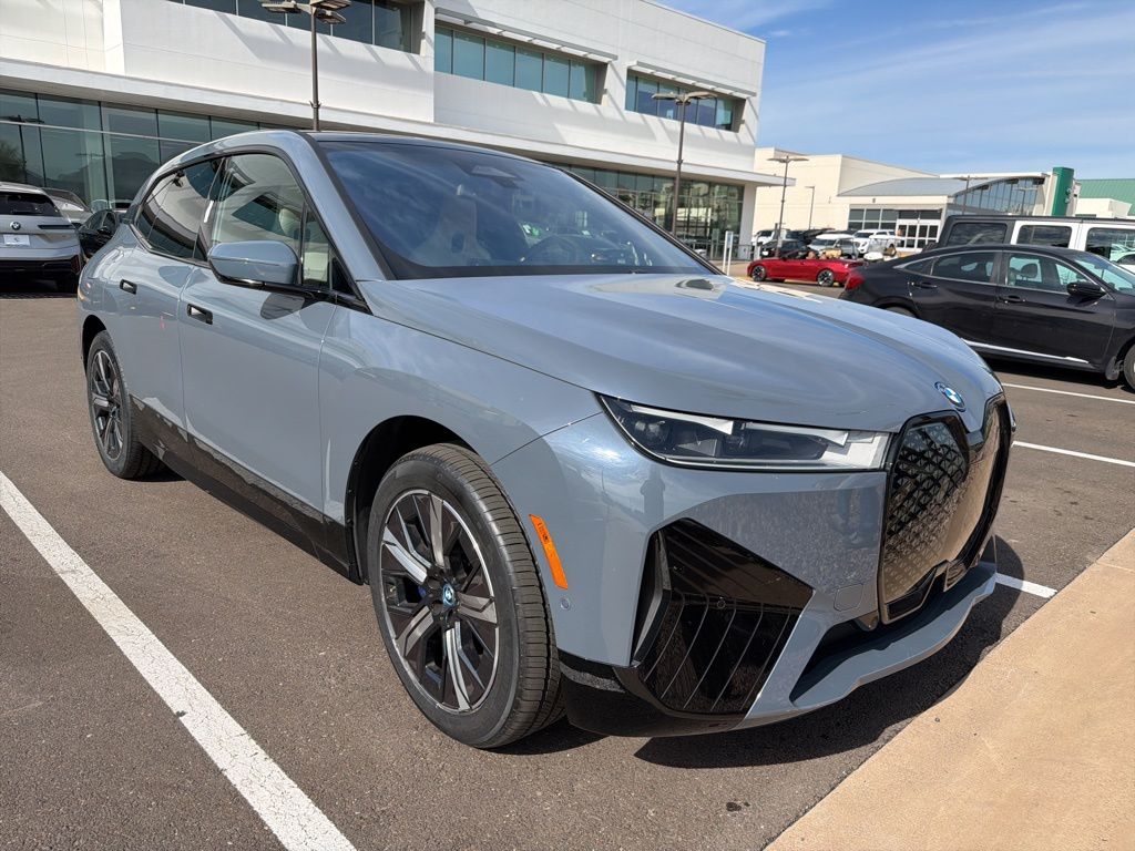 Thumbnail: 2025 BMW iX - 3