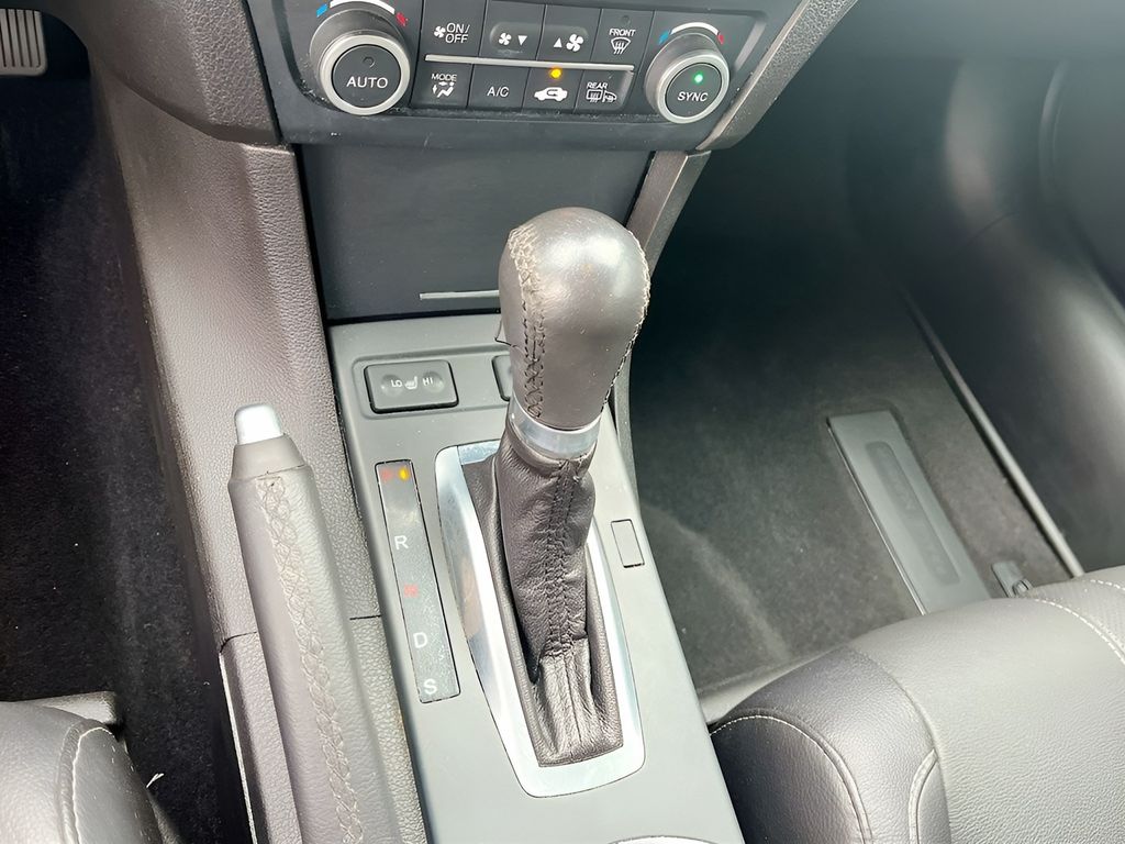 Used 2022 Black Acura Premium Package image 16