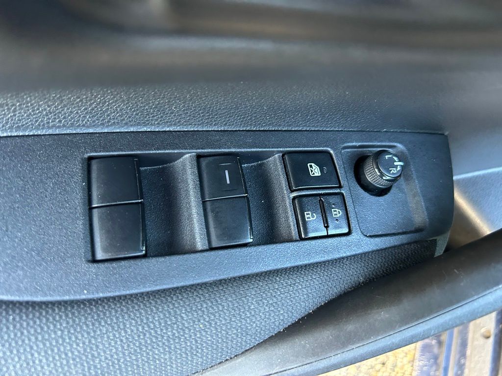 Thumbnail: 2023 Toyota Corolla - 16