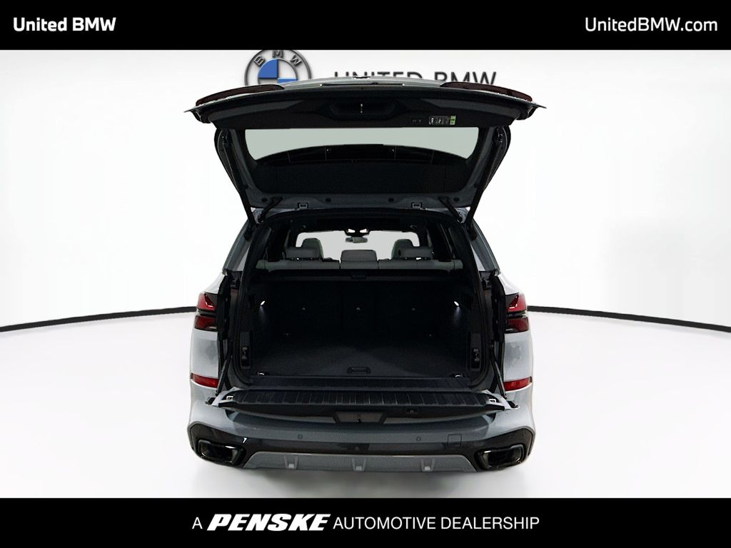 Thumbnail: 2026 BMW X5 - 14