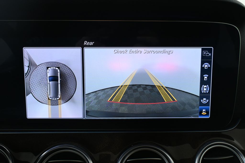 Thumbnail: 2020 Mercedes-Benz E-Class - 25