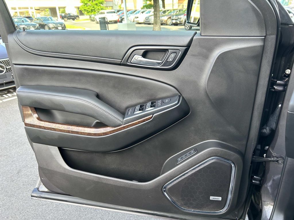 Thumbnail: 2018 Chevrolet Suburban - 17