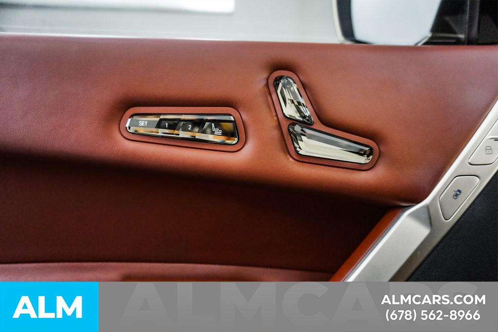 Used 2023 Black BMW M60 image 48