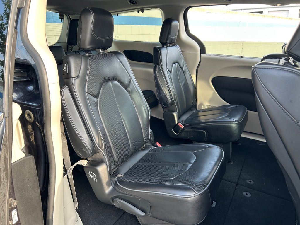 Thumbnail: 2019 Chrysler Pacifica - 26