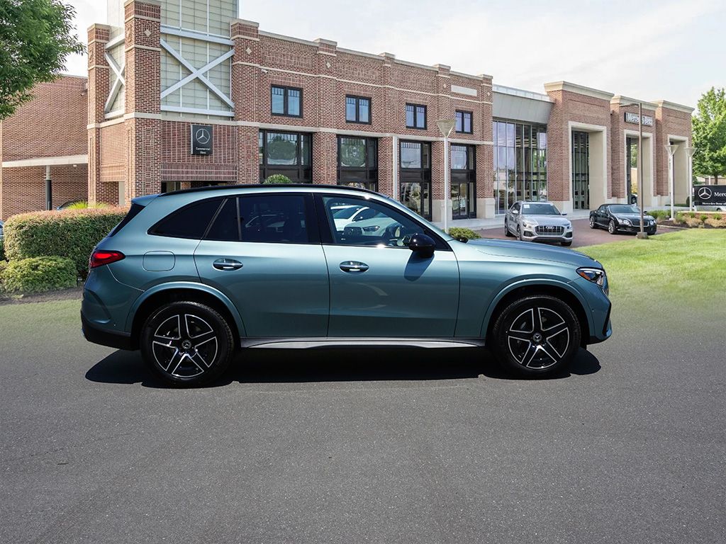 2025 Mercedes-Benz GLC 300 5