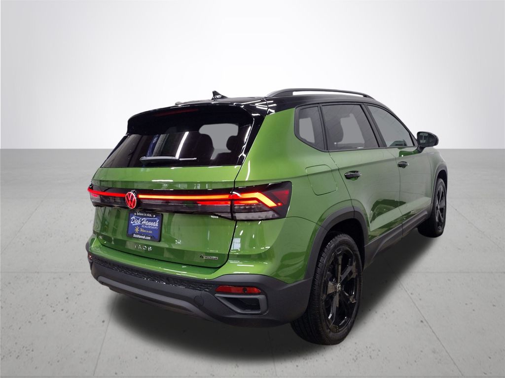 2025 Volkswagen Taos 1.5T SE Black