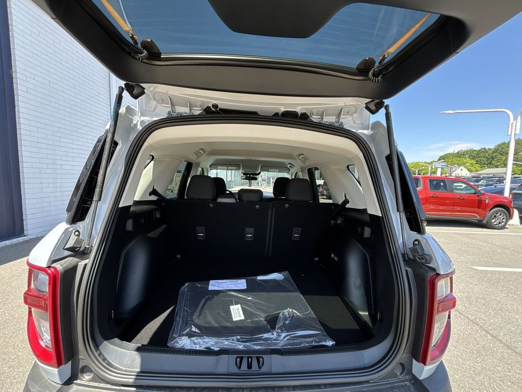 New 2026 Space White Metallic Ford Big Bend® image 20
