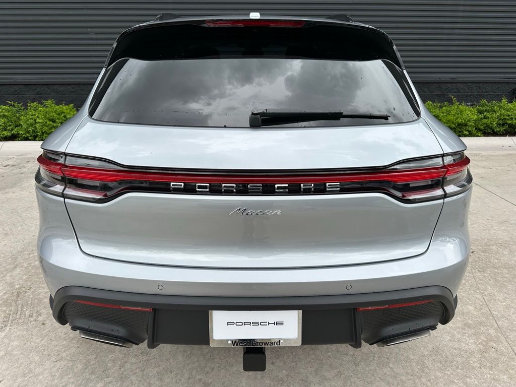 Thumbnail: 2025 Porsche Macan - 11
