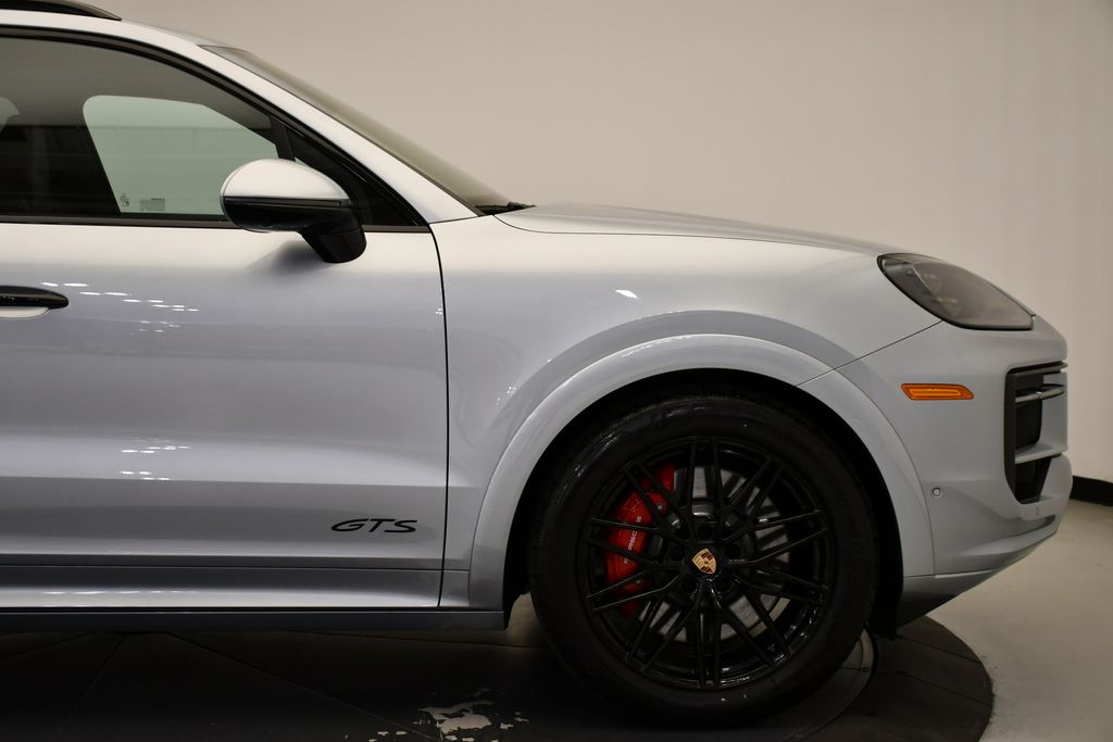 Thumbnail: 2026 Porsche Cayenne - 15