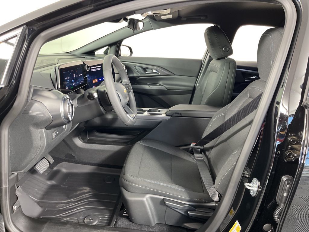 Thumbnail: 2026 Chevrolet Equinox - 22