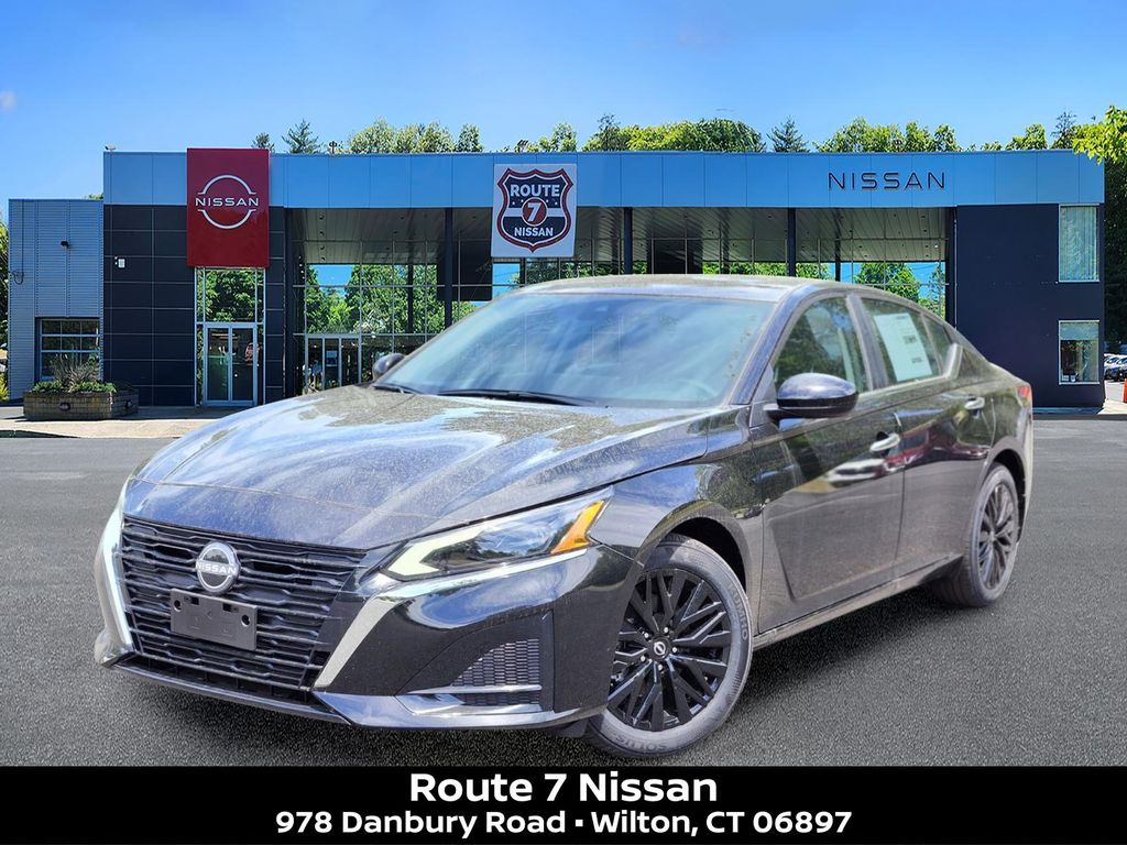 Super Black Clearcoat 2025 Nissan Altima 2.5 SV FWD Sedan Front-Wheel Drive Continuously Variable Transmission