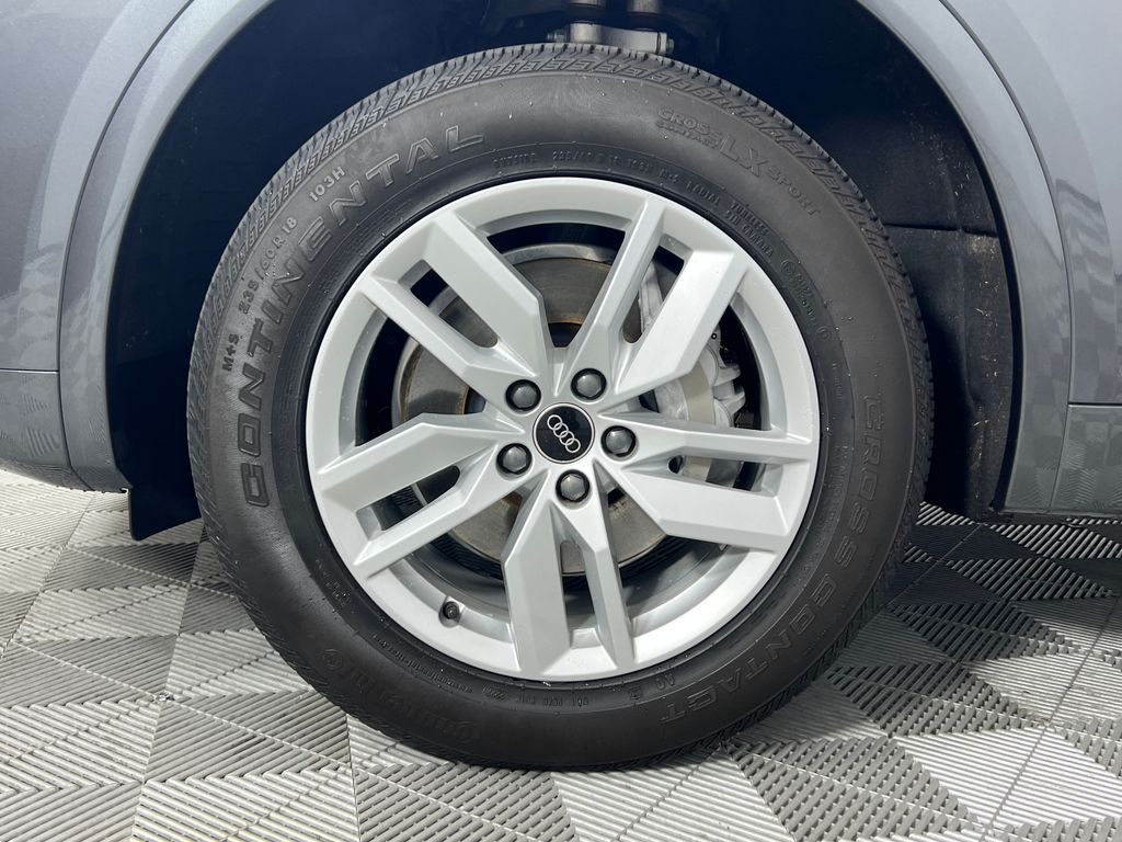 Thumbnail: 2023 Audi Q5 - 9