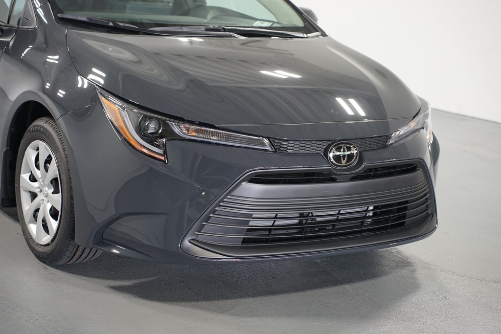 Thumbnail: 2025 Toyota Corolla - 4