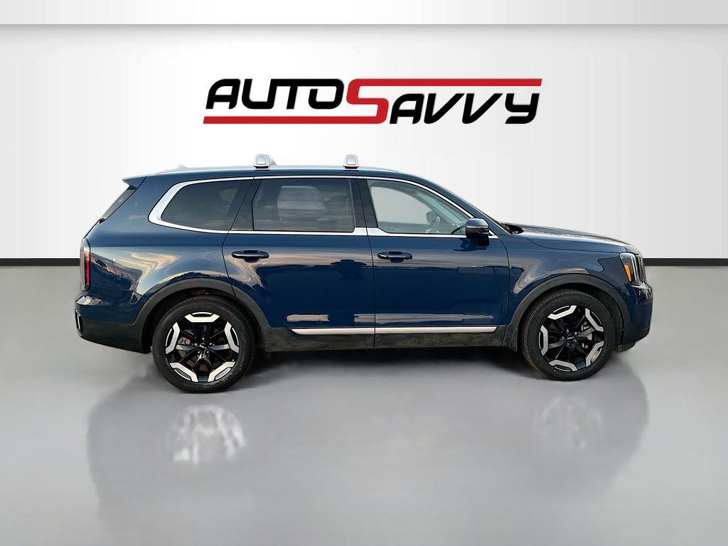 Used 2023 Black Kia EX image 8