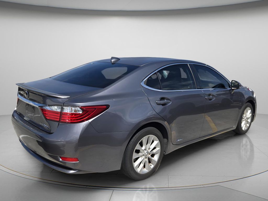 2015 Lexus ES - $8,995