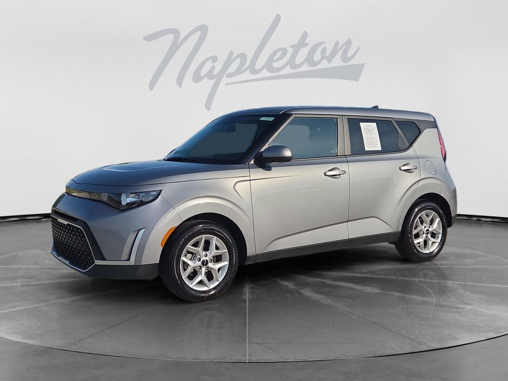 Steel Gray 2025 Kia Soul SUV / Crossover Front-Wheel Drive Continuously Variable Transmission