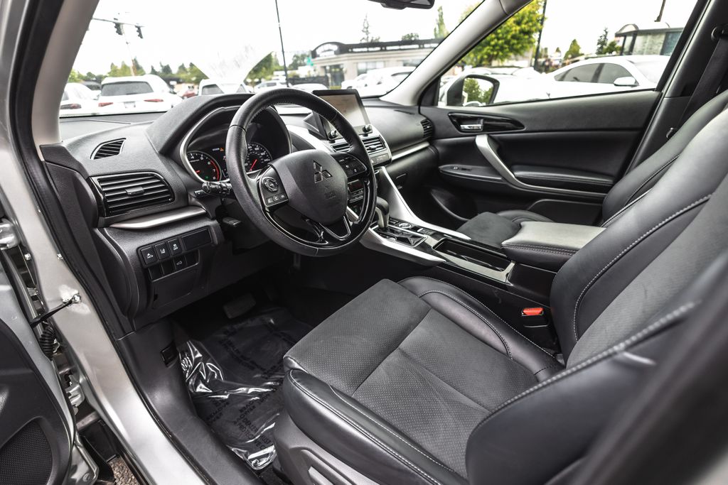 2025 Mitsubishi Eclipse Cross SE thumbnail 20