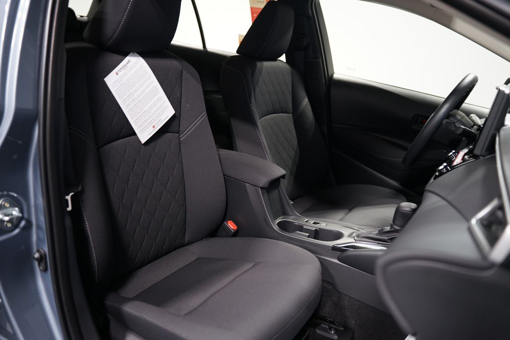 2025 Toyota Corolla LE 28