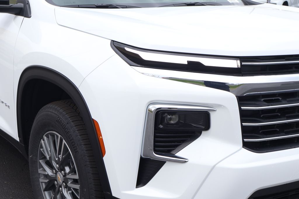 Thumbnail: 2026 Chevrolet Traverse - 3