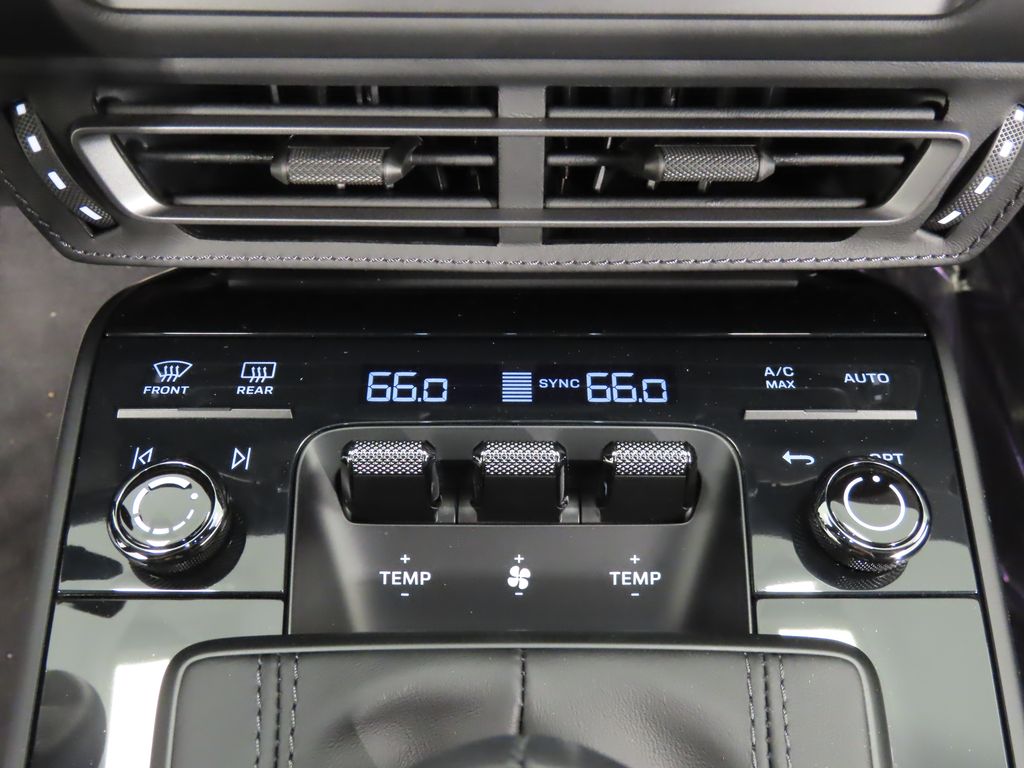 Thumbnail: 2024 Porsche 911 - 31