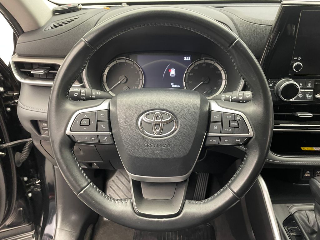 2023 Toyota Highlander XLE 21