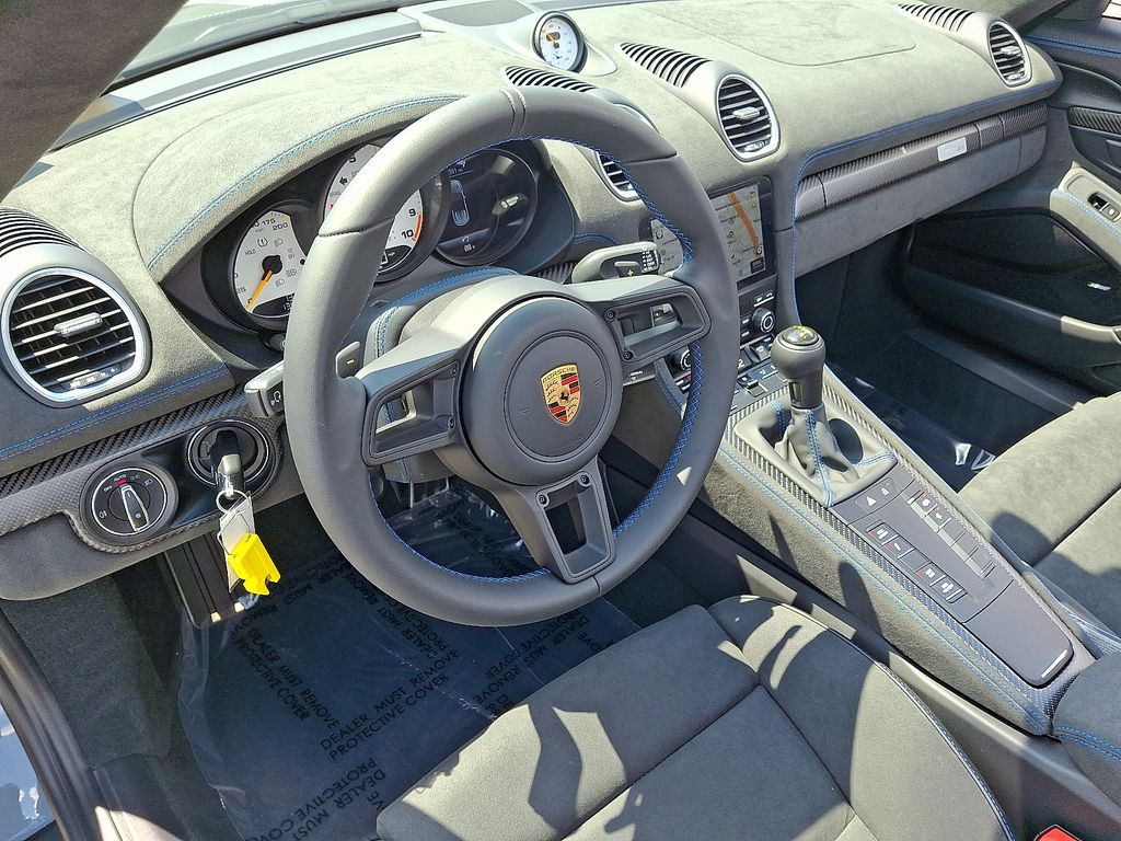 Thumbnail: 2025 Porsche  - 4